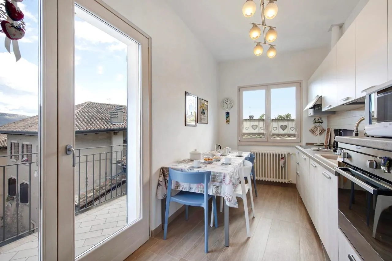 Casa Nina - Appartamento Sura Toscolano Maderno 0*,  Italy