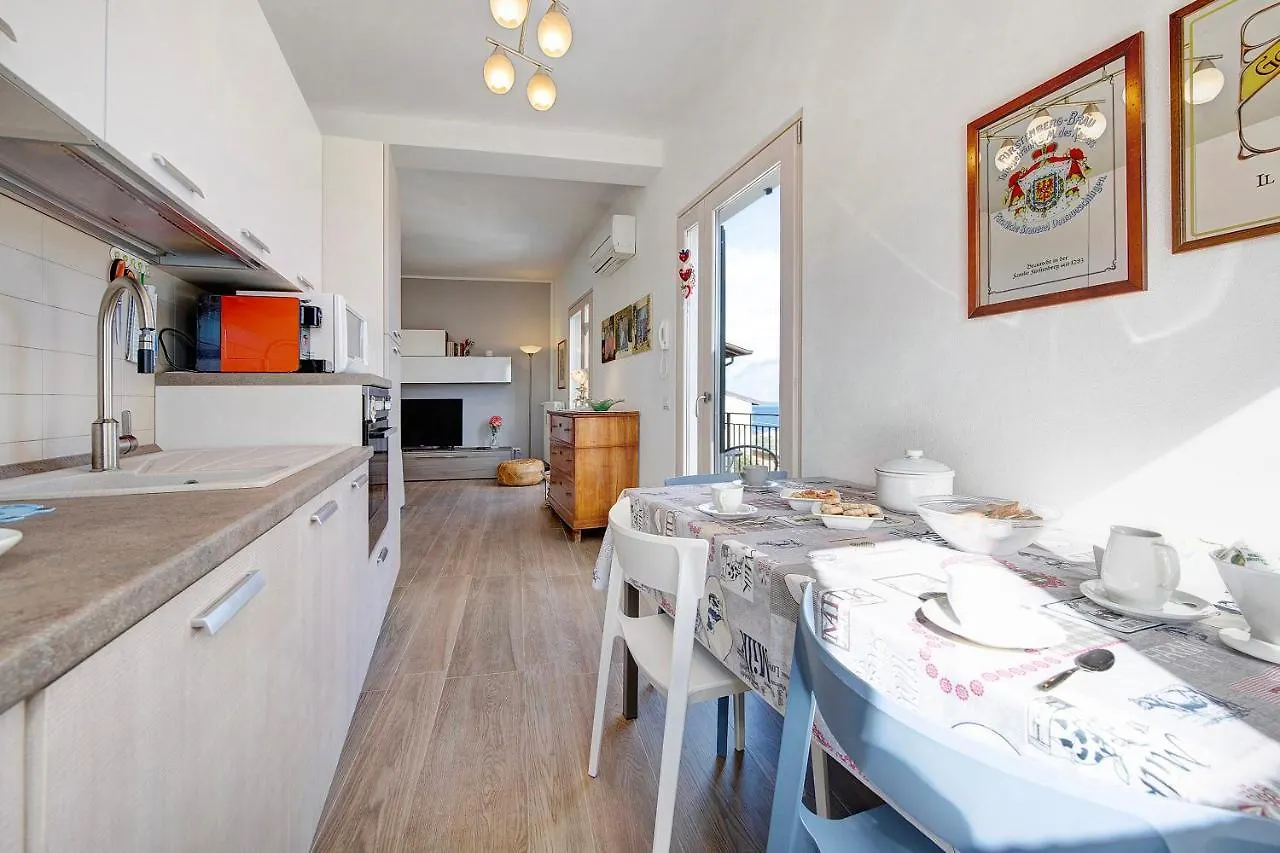 Casa Nina - Appartamento Sura Toscolano Maderno 0*,  Italy